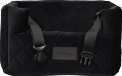 Velvet Black – Autostoel Voor Hond – 47x42cm – Wasbaar – Hondenmand Auto – Handgemaakt